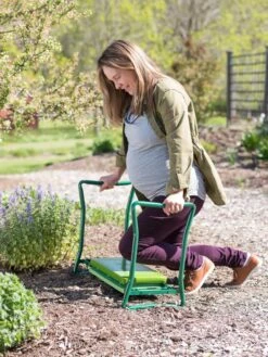 Deep Seat Garden Kneeler -Backyard Bloomers 40009 0016 tif