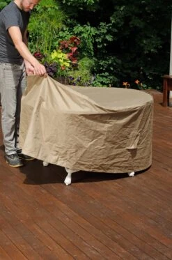 Deluxe Round Table Cover -Backyard Bloomers 8587511 666