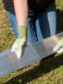 EasyFlex™ Aluminum Edging, 24' 12 EasyFlex™ Aluminum Edging, 24' -Backyard Bloomers 8592450 0150 tif