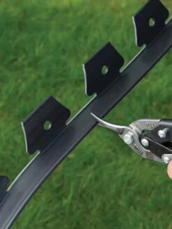 EasyFlex™ No Dig Edging, 50' -Backyard Bloomers 8592452 002V 3 4