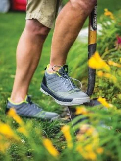 Kujo Yardwear Garden Shoe -Backyard Bloomers 8597045 001V tif