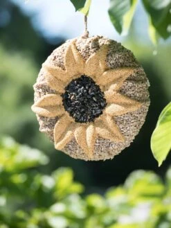 Songbird Tweets® Sunflower Wreath 8 Songbird Tweets® Sunflower Wreath -Backyard Bloomers 8598119 5255 tif