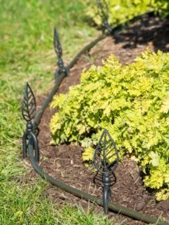 Leaf Hose Guide, Set Of 4 -Backyard Bloomers 8600240 403 tif