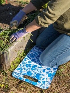 Low Profile Kneeling Pad -Backyard Bloomers 8600270 0539 tif