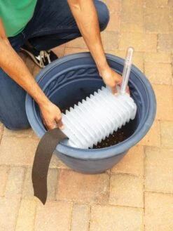 Adjustable Self-Watering Insert For Pots And Planters -Backyard Bloomers 8610250 0006 tif