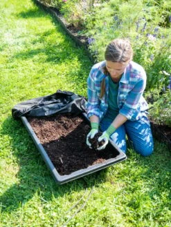 Gardener's Summer Sled Cover -Backyard Bloomers 8611044 160