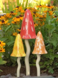Potting Shed Tinkling Toadstool Sculptures, Set Of 3 -Backyard Bloomers 8611730 sum 03v