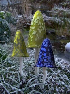 Potting Shed Tinkling Toadstool Sculptures, Set Of 3 -Backyard Bloomers 8611730 win 05v