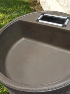 Round Rain Barrel With Planter, 35 Gallons -Backyard Bloomers 8612856WALNT 02V tif