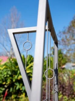 Pilar Free Standing Trellis -Backyard Bloomers 8613316 0138